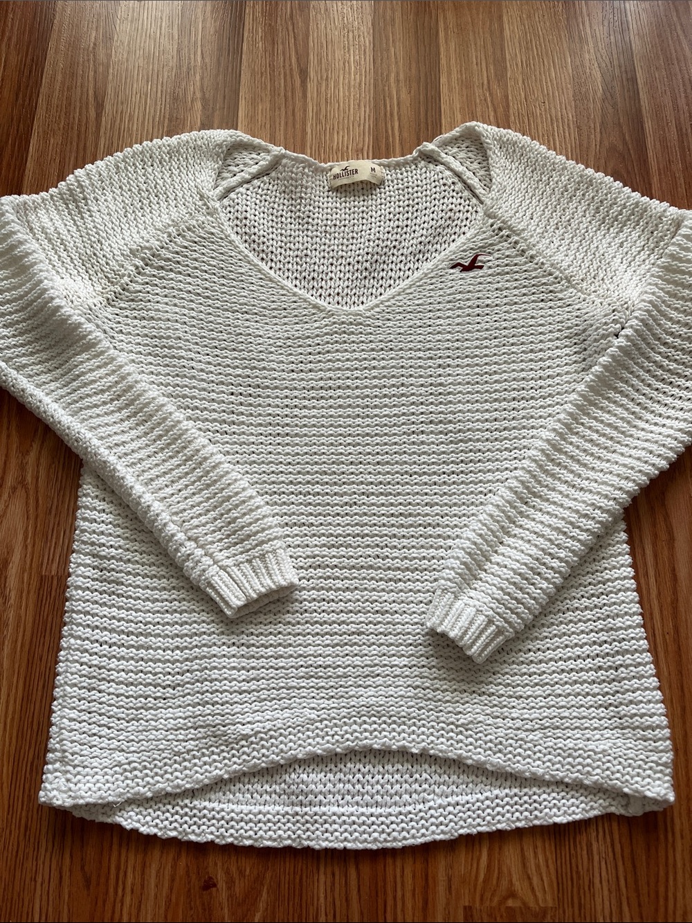 Hollister White V-Neck Chunky Knit Sweater